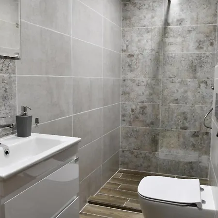 Lazara Guest house